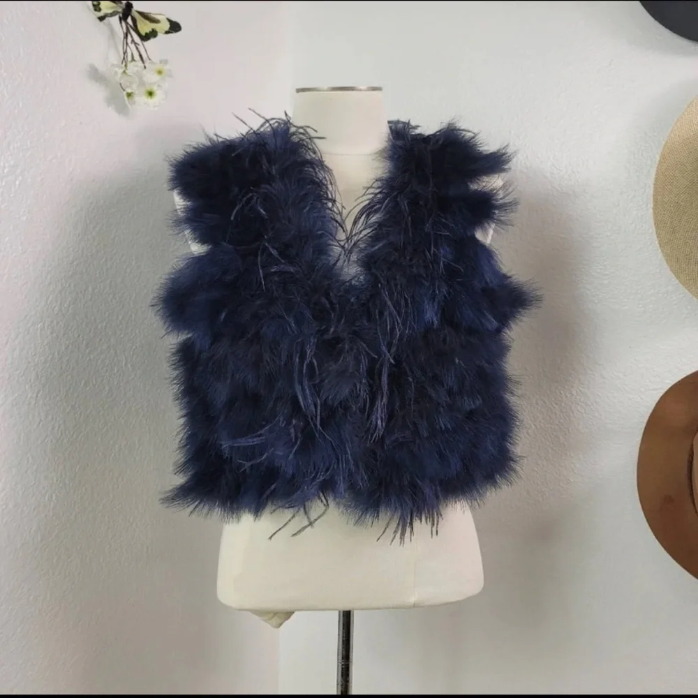 Willow & Clay nwt ostrich fur feather vest midnight small